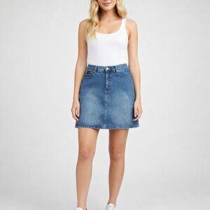 Mountain Lake Jean Company Jean Skirt Womens 8 Blue Denim 5 Pockets Straight EUC